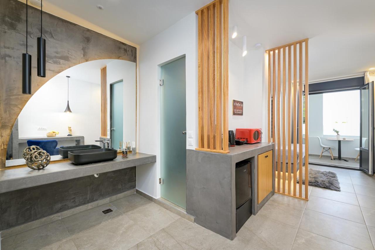 George & Joanna Suites Santorini Φηρά Εξωτερικό φωτογραφία