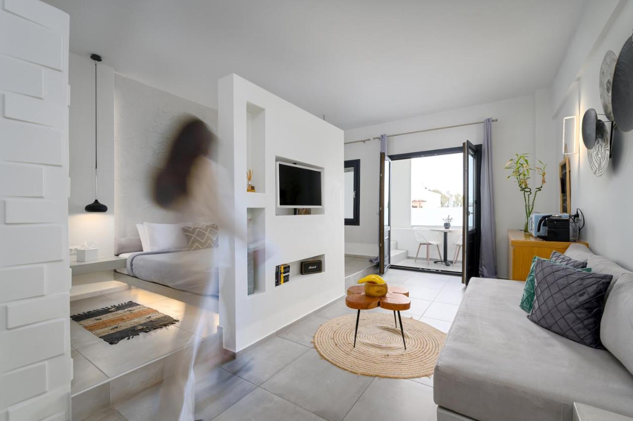 George & Joanna Suites Santorini Φηρά Εξωτερικό φωτογραφία