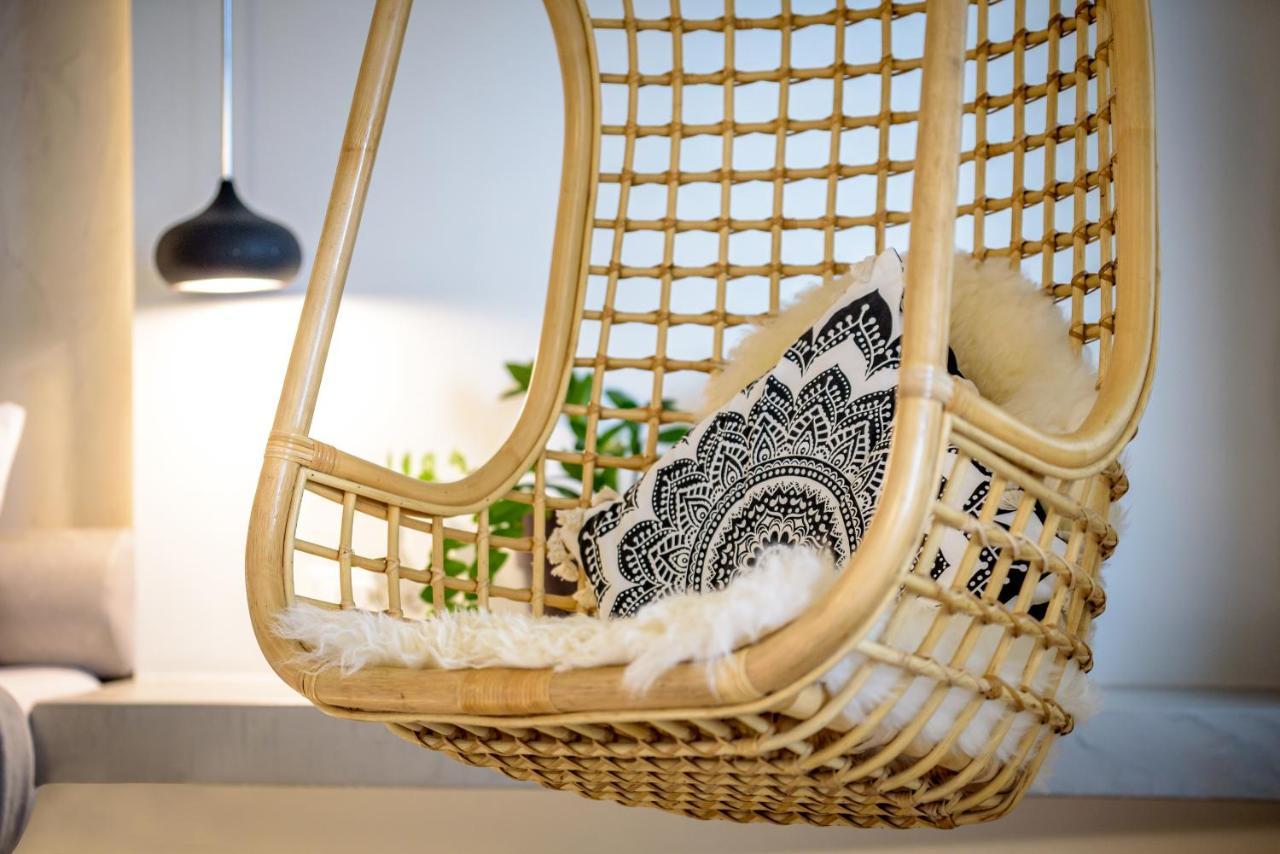George & Joanna Suites Santorini Φηρά Εξωτερικό φωτογραφία