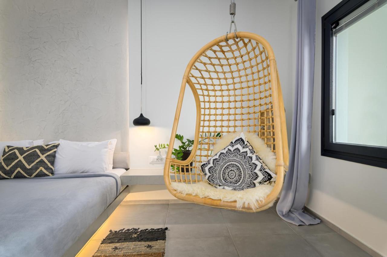 George & Joanna Suites Santorini Φηρά Εξωτερικό φωτογραφία