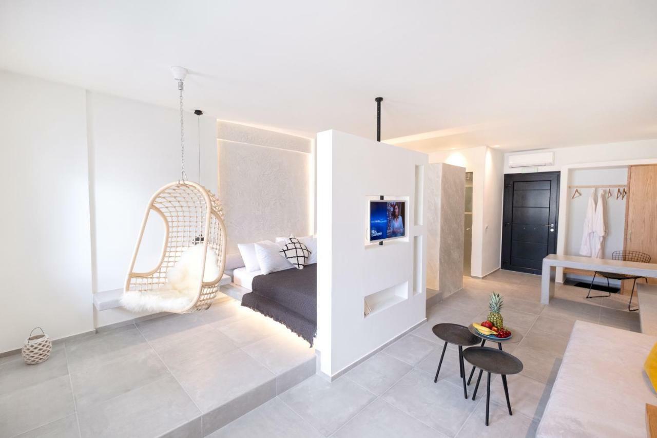 George & Joanna Suites Santorini Φηρά Εξωτερικό φωτογραφία